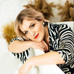 Юлия Готварт